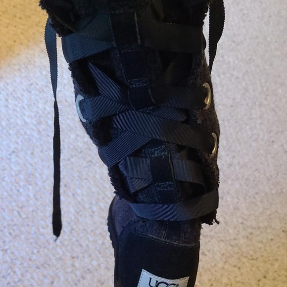 UGG Australia W HEIRLOOM Lace Up Boots 1000693 5 - Picture 3 of 3